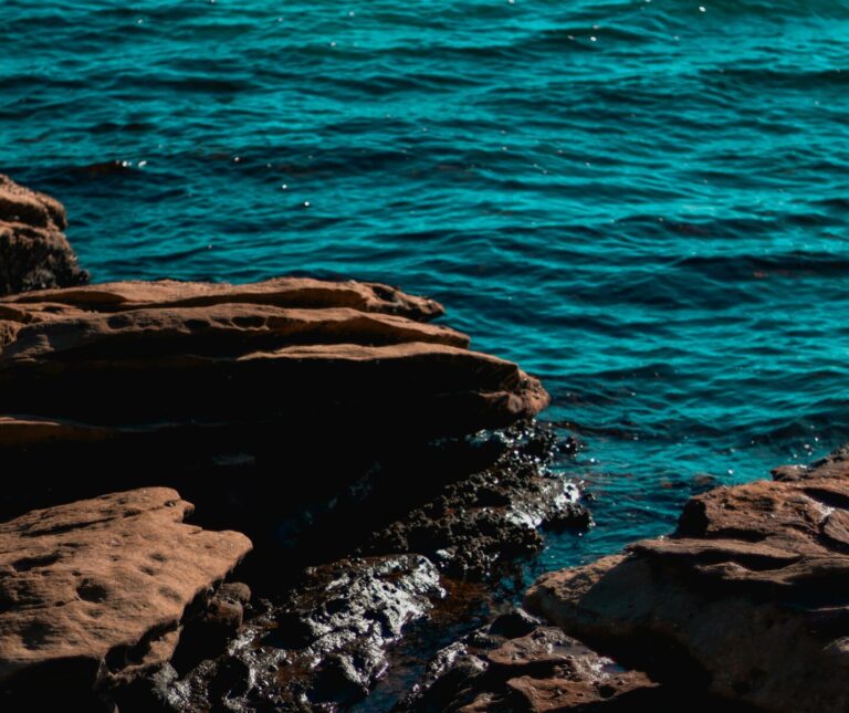 ocean rocks